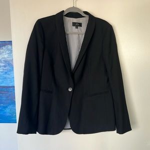 98% wool, fully lined blazer